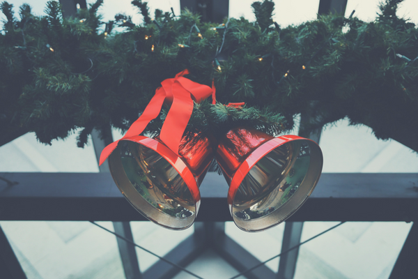 A factual (and fun) look into holiday bonuses for employers and employees alike