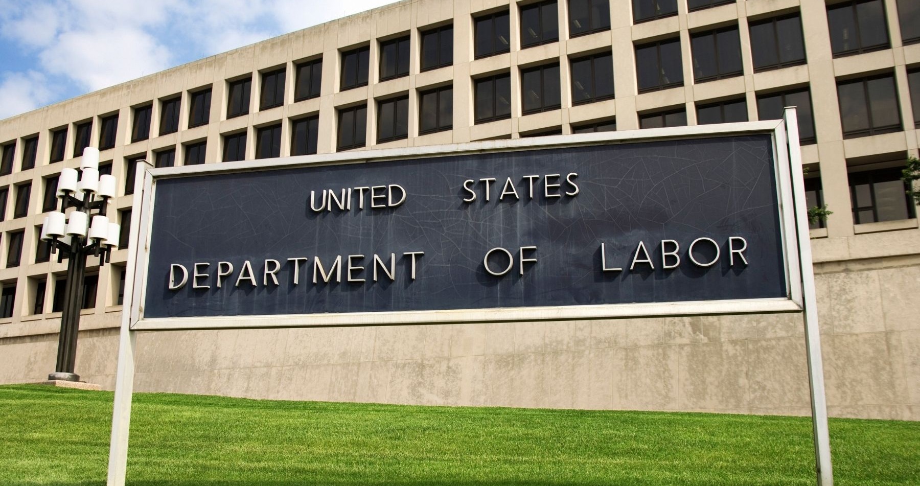 Department of Labor Rescinds 2020 Rule, Making It Easier to Label Companies as Joint Employers